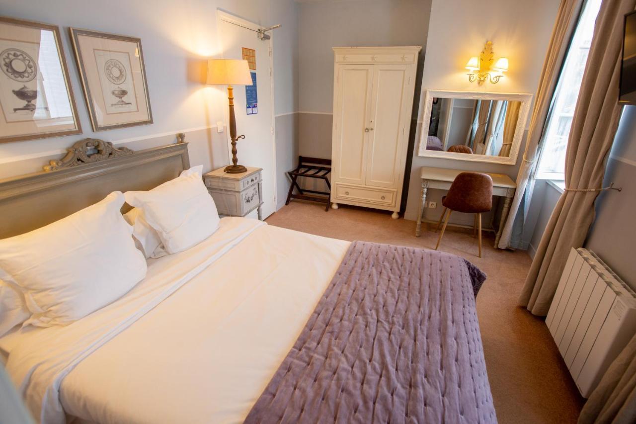 Hotel Traiteur Les Ormes, The Originals Relais Barneville-Carteret Bagian luar foto