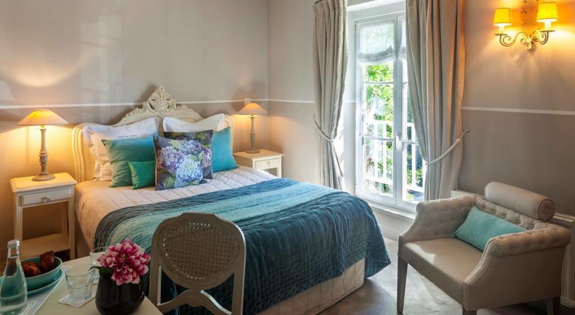 Hotel Traiteur Les Ormes, The Originals Relais Barneville-Carteret Bagian luar foto