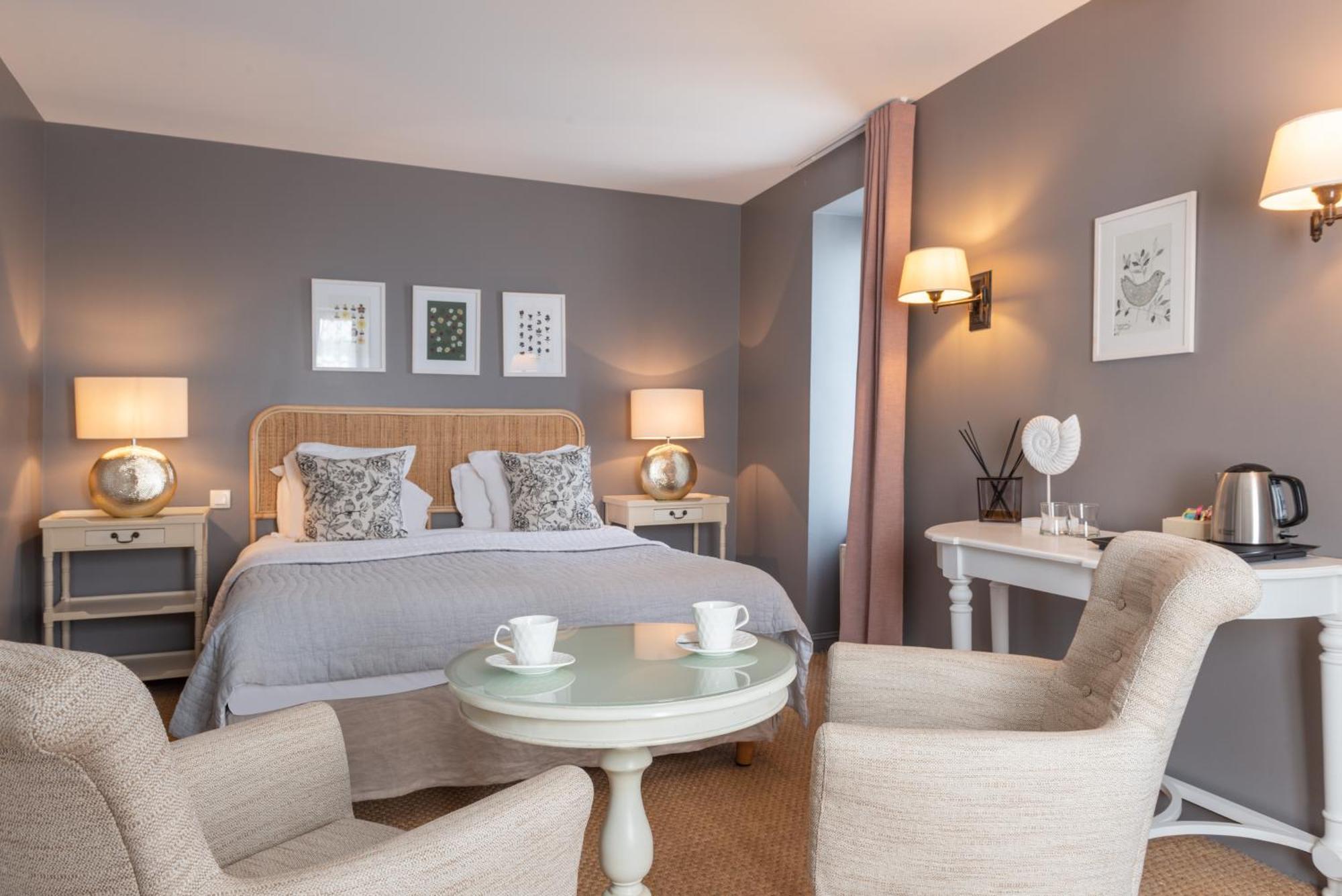 Hotel Traiteur Les Ormes, The Originals Relais Barneville-Carteret Bagian luar foto