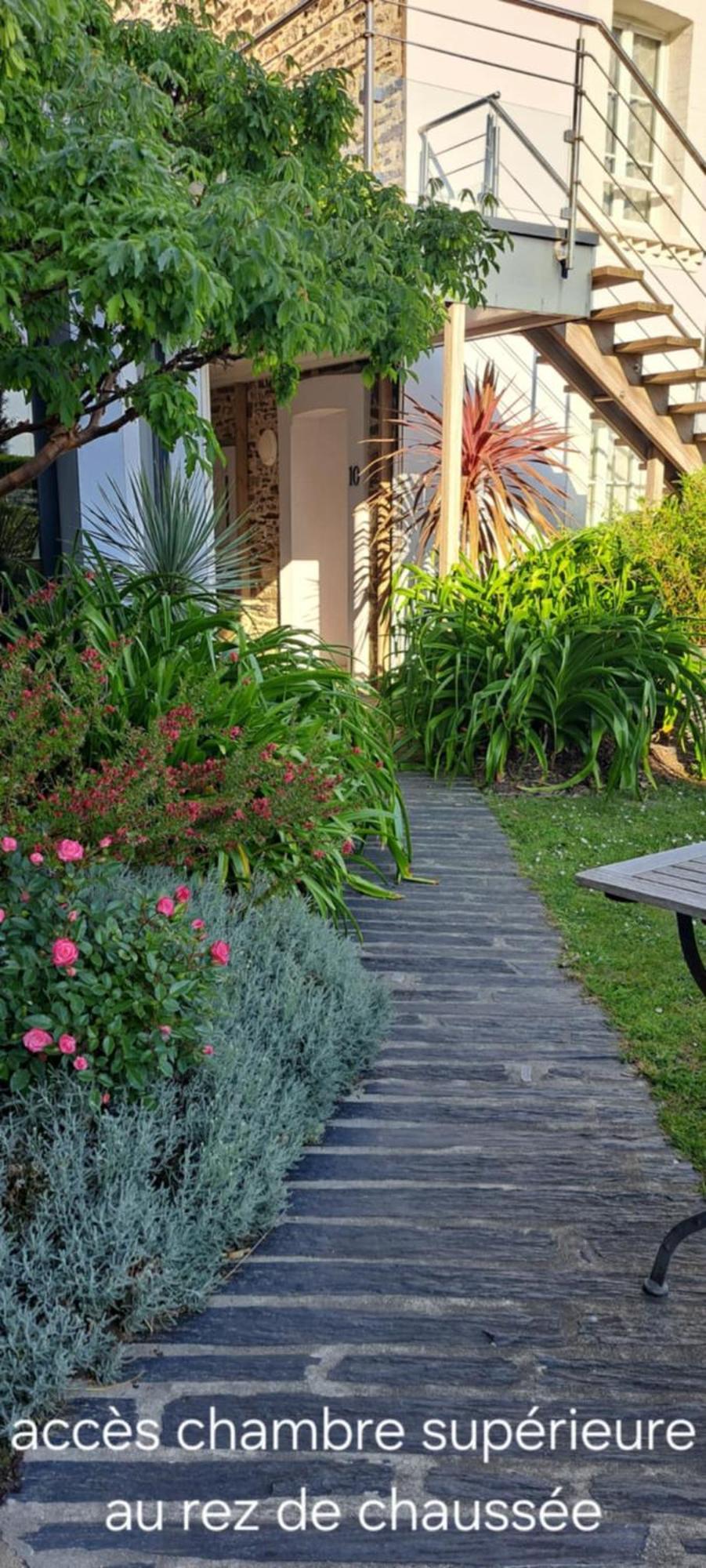 Hotel Traiteur Les Ormes, The Originals Relais Barneville-Carteret Bagian luar foto