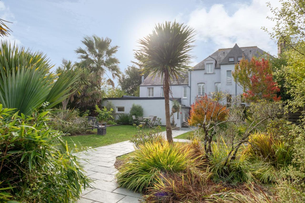 Hotel Traiteur Les Ormes, The Originals Relais Barneville-Carteret Bagian luar foto